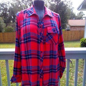 Women Tolani Plaid Tunic w/print back, Size Medium, Color Red, Blue. NWOT